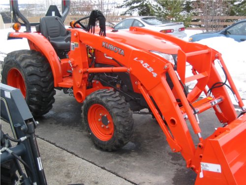 KUBOTA L3800 PIERŚCIENIE I TŁOKI